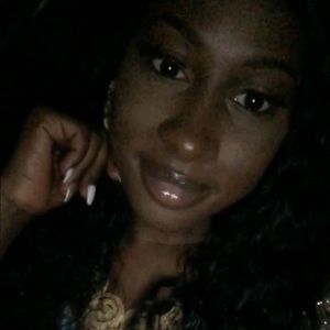 Meet your Posher, Hawa